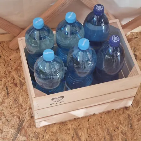 01 Jurta šedá U Stodoly Chotetice