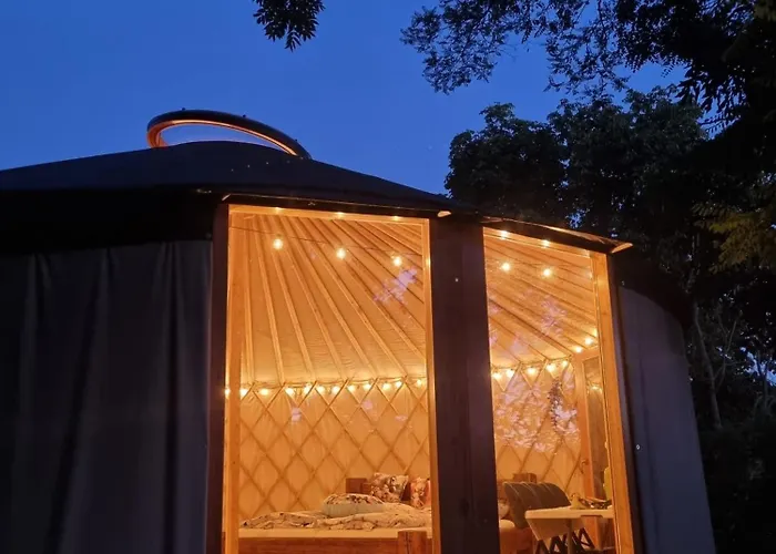 Luxury tent 01 Jurta Seda U Stodoly *