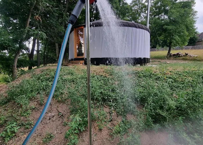 Luxury tent 01 Jurta Seda U Stodoly *