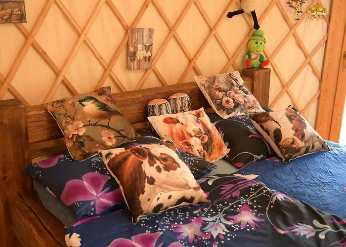 01 Jurta Seda U Stodoly Luxury tent *