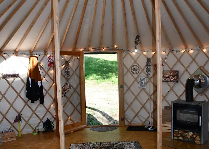 Luxury tent 01 Jurta Seda U Stodoly