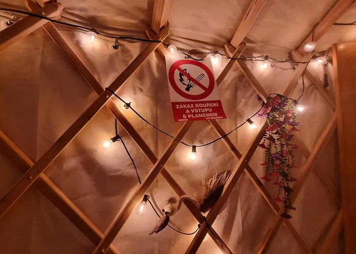 Luxury tent 01 Jurta Seda U Stodoly *