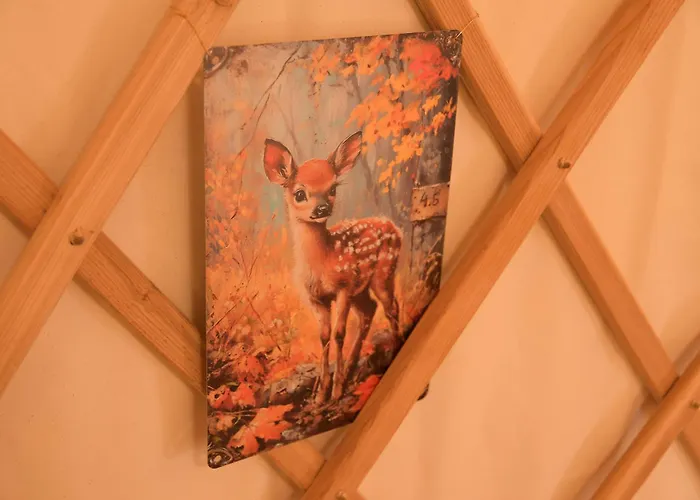 01 Jurta šedá U Stodoly Campo de lujo Chotetice