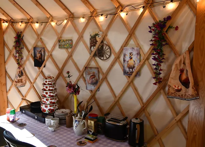 01 Jurta šedá U Stodoly *