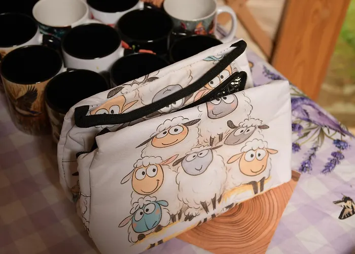 Luxury tent 01 Jurta Seda U Stodoly