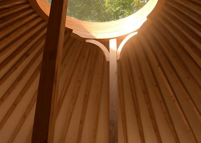 01 Jurta Seda U Stodoly Luxury tent Chotetice