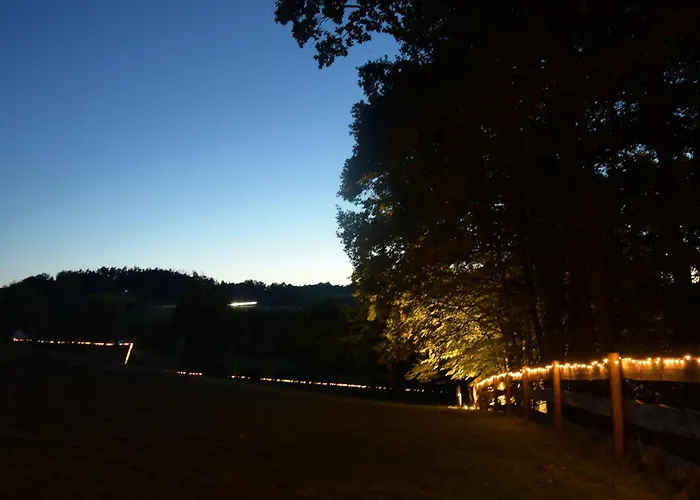 01 Jurta Seda U Stodoly