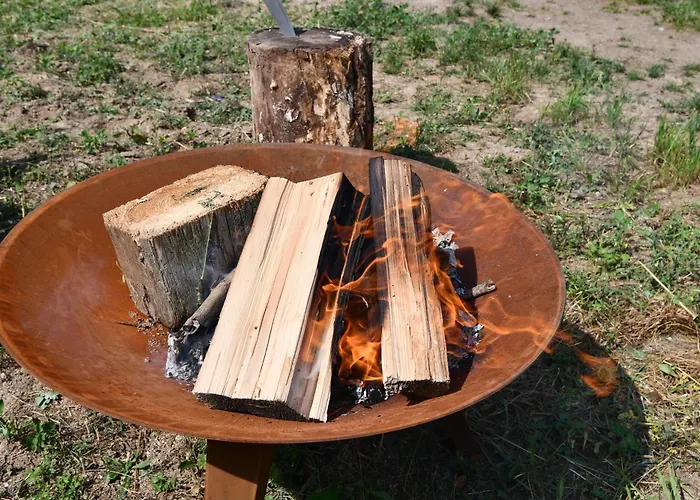 01 Jurta šedá U Stodoly Luxusní stan